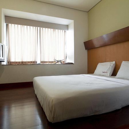 Reddoorz @ Gegerkalong Girang Hotel Bandung Exterior foto